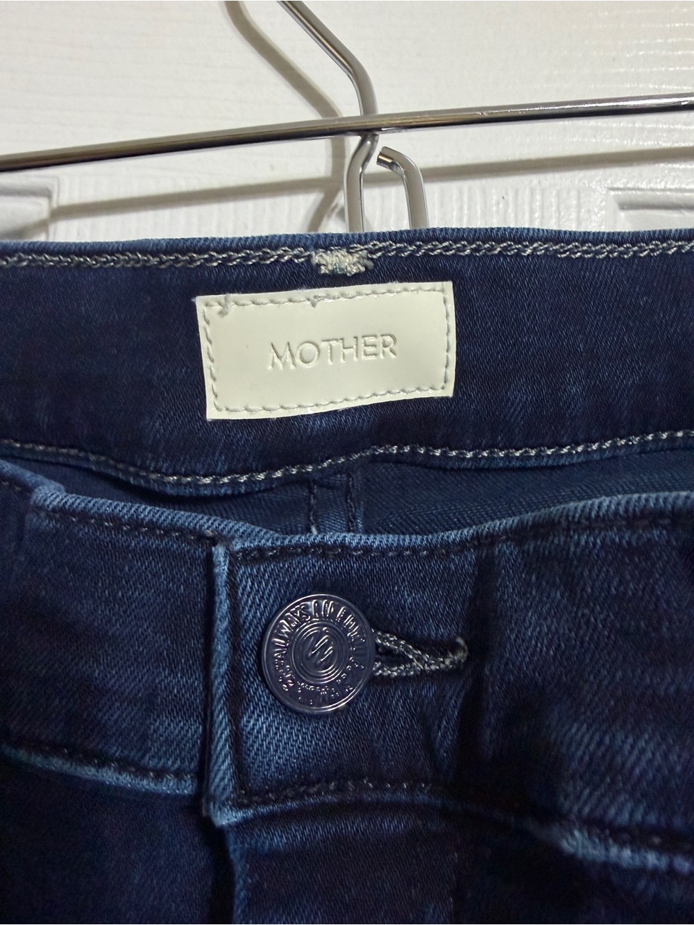 MOTHER The Weekender Mid Rise Flared dark Jeans Chip On My Shoulder 14 - Picture 6 of 9